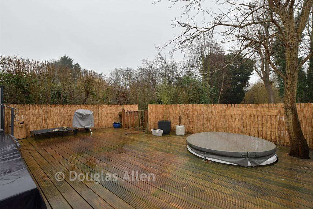 Patio / Decking*