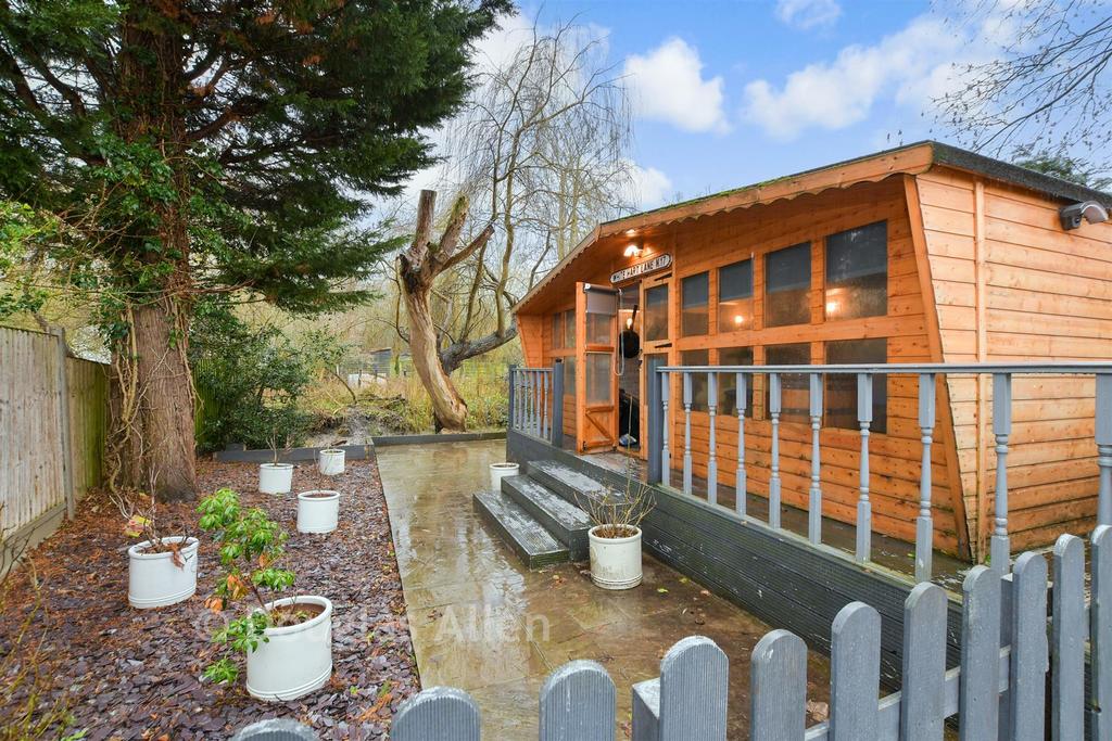 Workshop/Outbuildings*B