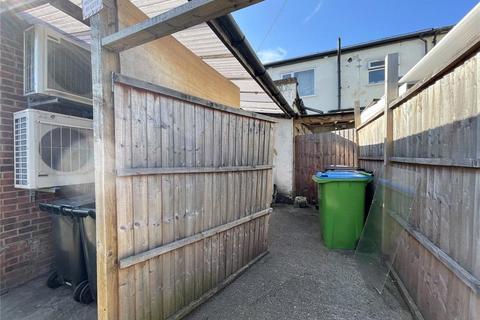 Retail property (high street) to rent, 91 Prince Ave Southend On Sea SS2 6RL
