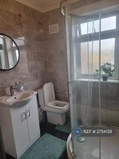 4 bedroom terraced house to rent, Coldharbour Lane, Sittingbourne, ME10