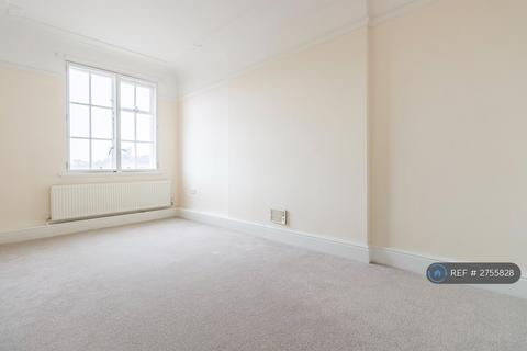 3 bedroom flat to rent, Lord Street, Southport, PR8