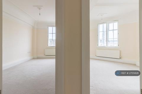 3 bedroom flat to rent, Lord Street, Southport, PR8