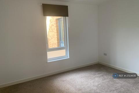 1 bedroom flat to rent, Campbell Court, London, SE9