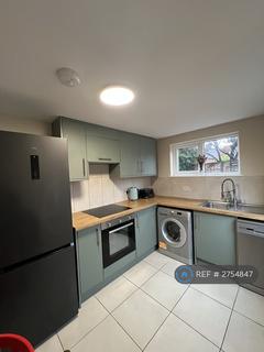 3 bedroom semi-detached house to rent - Headley Avenue, London, SM6