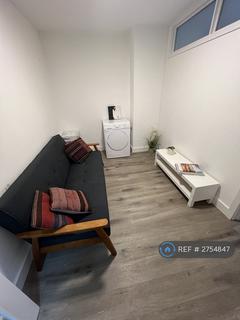 undefined, Headley Avenue, London, SM6