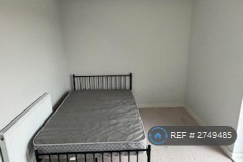 1 bedroom in a flat share to rent, The Courtyard, Rayleigh, SS6