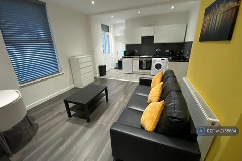 2 bedroom flat to rent, Addison Street, Nottingham, NG1