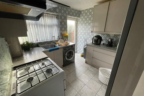 3 bedroom terraced house to rent, Mapleton Road, Birmingham B28