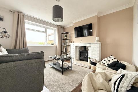 3 bedroom townhouse for sale, Penzance Avenue, Wigston LE18