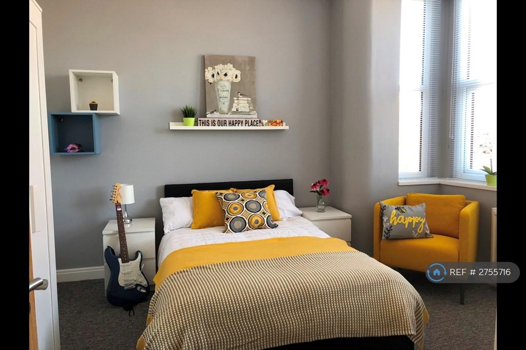 Executive Large Room With Ensuite