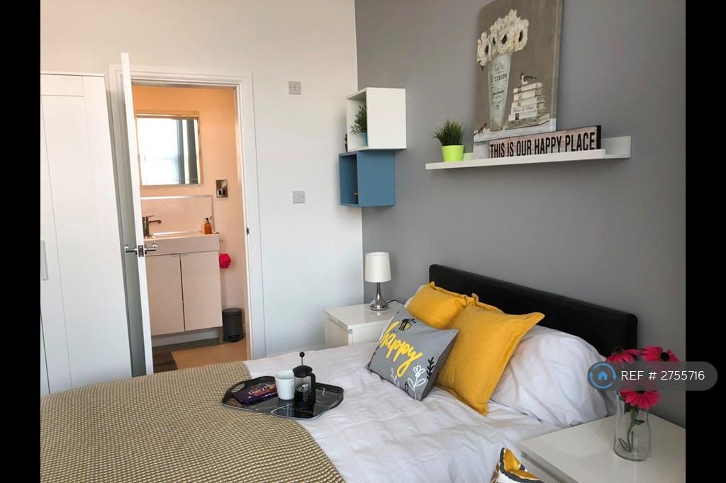 Bright, Light And Airy Double Room With Ensuite