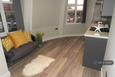 1 bedroom flat to rent, Silver Street, Doncaster, DN1