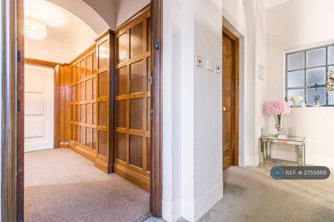 2 bedroom flat to rent, Lord Street, Southport, PR8