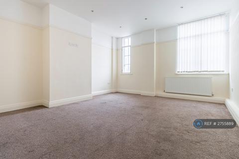 2 bedroom flat to rent, Lord Street, Southport, PR8