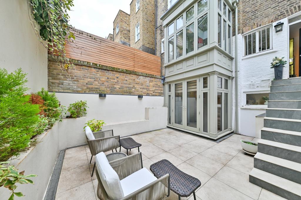 Courtyard Garden