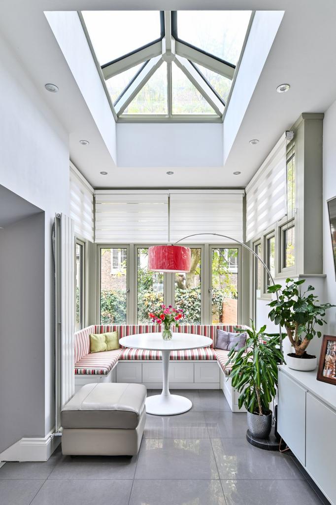 Breakfast Room