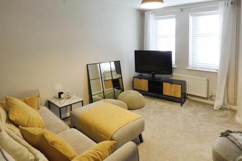 2 bedroom semi-detached house to rent, Grizedale Close, Forest Town, NG19