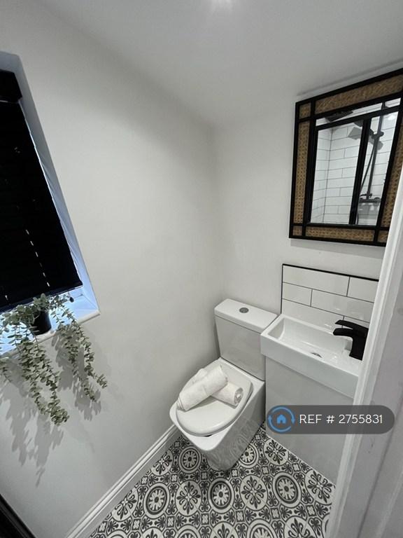 Room 4 En-Suite