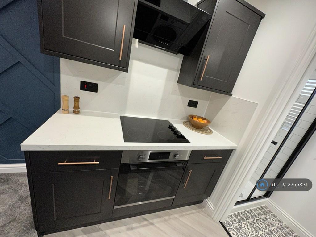 Room 4 Kitchen