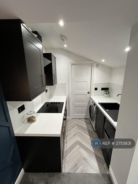 Room 4 Kitchen