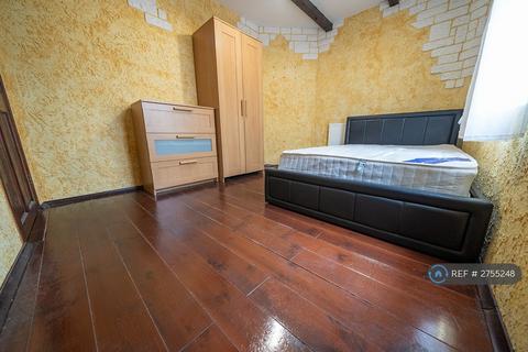 1 bedroom in a house share to rent, Moorside Road, Bromley, BR1