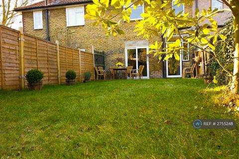 1 bedroom in a house share to rent, Moorside Road, Bromley, BR1