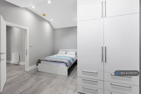 2 bedroom flat to rent, Earlham Grove, Forest Gate, E7