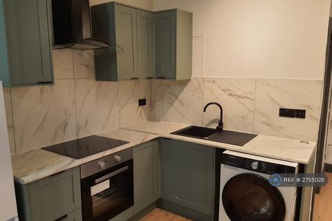 1 bedroom in a flat share to rent, Hardy Street, Warrington, WA2