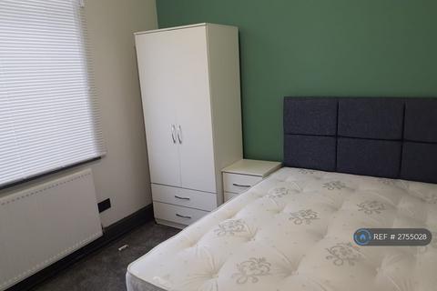 1 bedroom in a flat share to rent, Hardy Street, Warrington, WA2