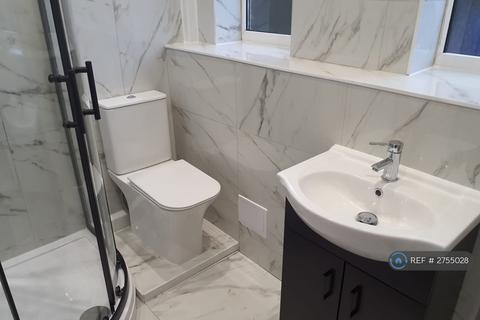 1 bedroom in a flat share to rent, Hardy Street, Warrington, WA2
