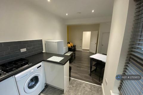 3 bedroom flat to rent, Addison Street, Nottingham, NG1