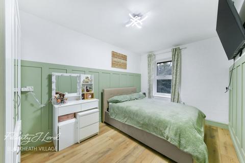 1 bedroom apartment for sale, Lions Close, London