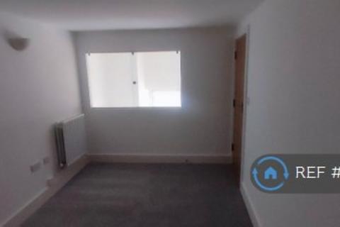 2 bedroom flat to rent, Building, London, SE18