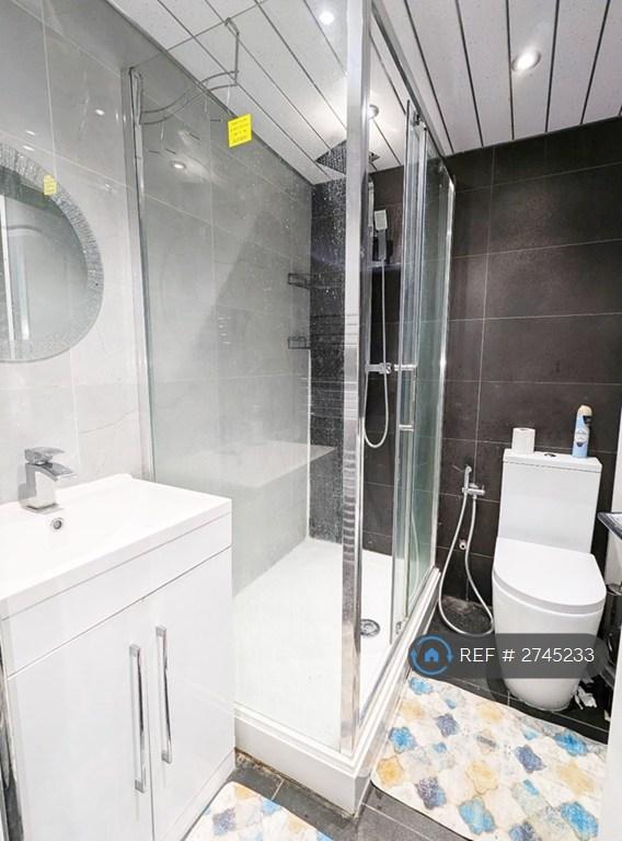 Ground Floor Bathroom