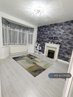 4 bedroom terraced house to rent, Barkingside, Barkingside, IG6