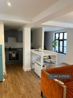 2 bedroom flat to rent, The Borough, Farnham, GU9