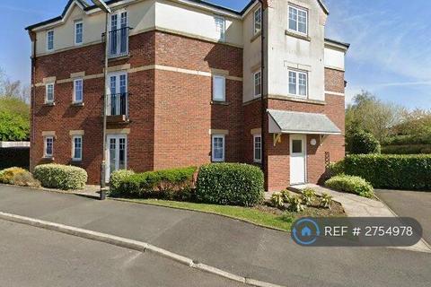 2 bedroom flat to rent, Prestwood Close, Urmston, Manchester, M41