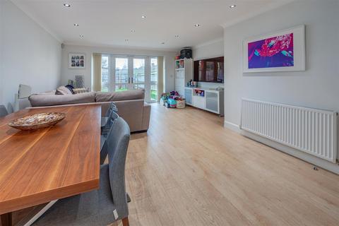 undefined, Battlers Green Drive, Radlett