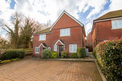undefined, Sheffield Close, Reading RG8