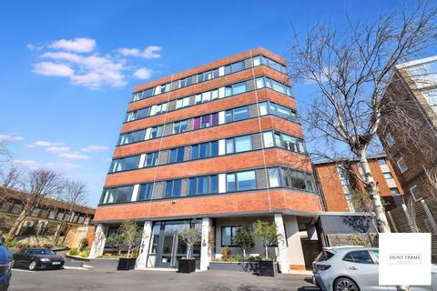 2 bedroom flat for sale, Upperton Road, Eastbourne BN21
