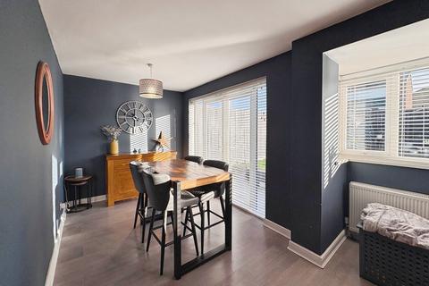 3 bedroom semi-detached house for sale, Hillhead Parkway, Tyne and Wear NE5
