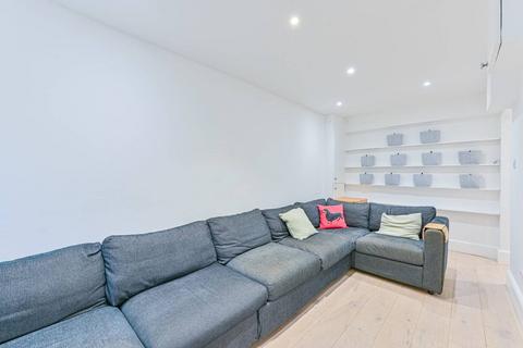 Robert Burn Mews, Herne Hill, London, SE24