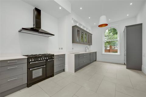 3 bedroom apartment for sale, St. Georges Avenue, Weybridge, Surrey, KT13