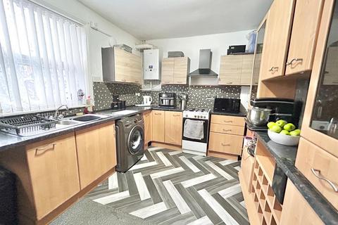 2 bedroom terraced house for sale, Leigh Road, Leigh