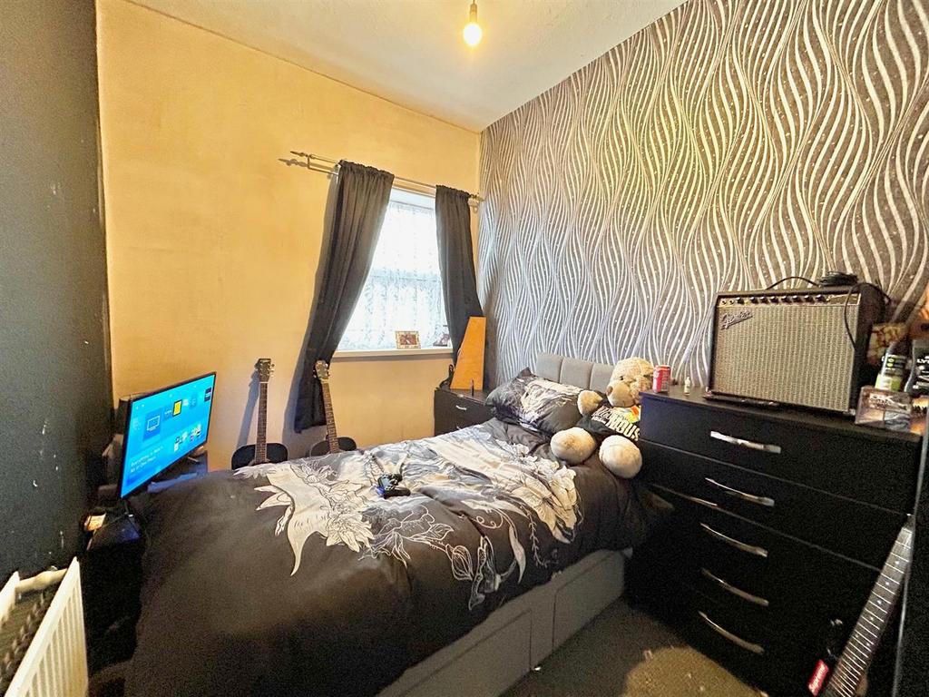 Bedroom 2.jpg