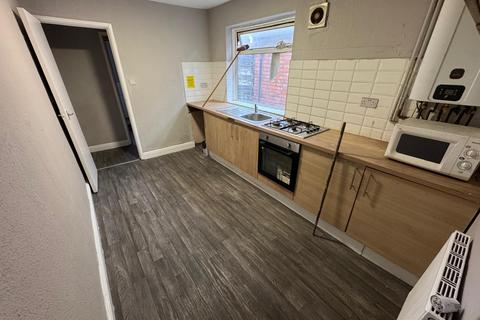 3 bedroom flat to rent, Evington Road, Leicester LE2