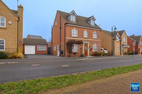 4 bedroom detached house for sale, Shore View, Peterborough PE7