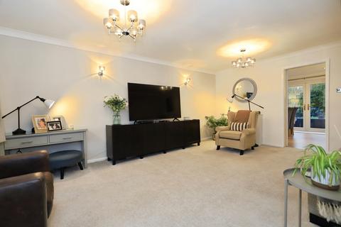 4 bedroom detached house for sale, Wren Avenue, Staffordshire WV6