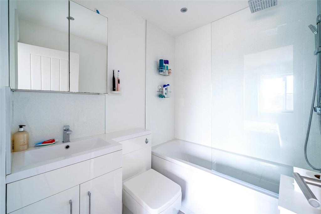 En-Suite Bathroom
