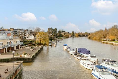 2 bedroom apartment for sale, Regatta House, Teddington
